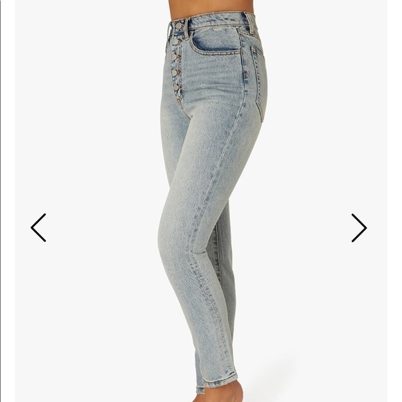 WEWOREWHAT THE DANIELLE JEAN - Picture 3 of 11